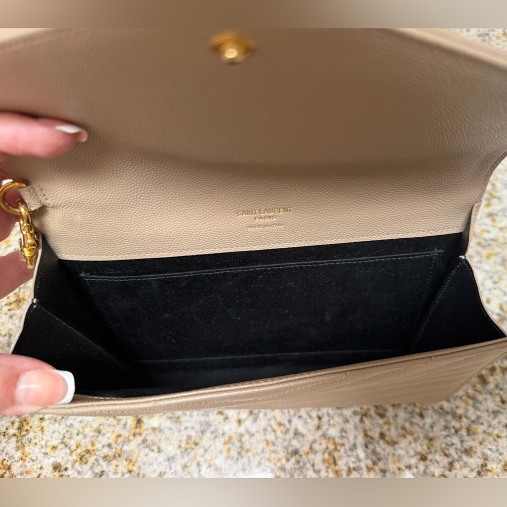 AUTHENTIC Saint Laurent Beige Chevron Quilted Wristlet with Gold YSL Logo - Picture 9 of 11